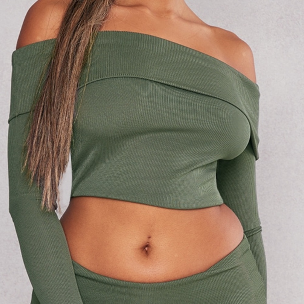 PLT OFF THE SHOULDER KHAKI TOP